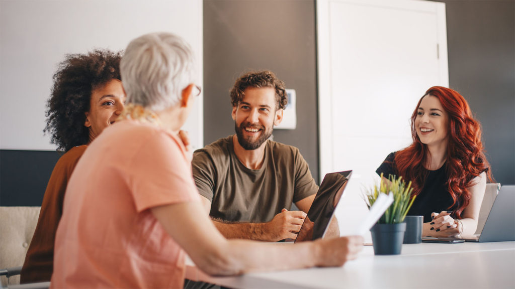 Equipe de trabalho faz suas atividades de forma mais segura e eficaz com relatórios de TI